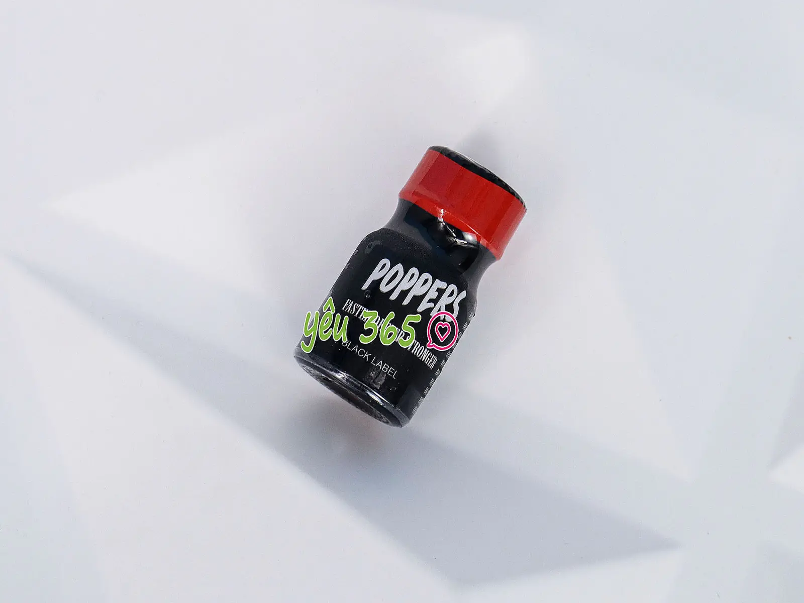 Chai hít Poppers Black Label 10ml tăng cảm giác khoái cảm