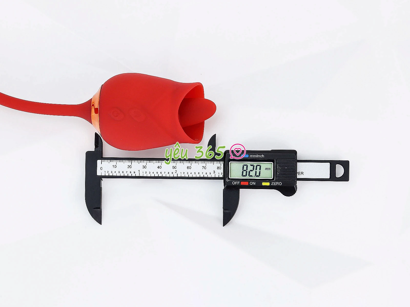 Trứng rung tình yêu hoa hồng hai đầu lưỡi liếm và trứng rung thụt