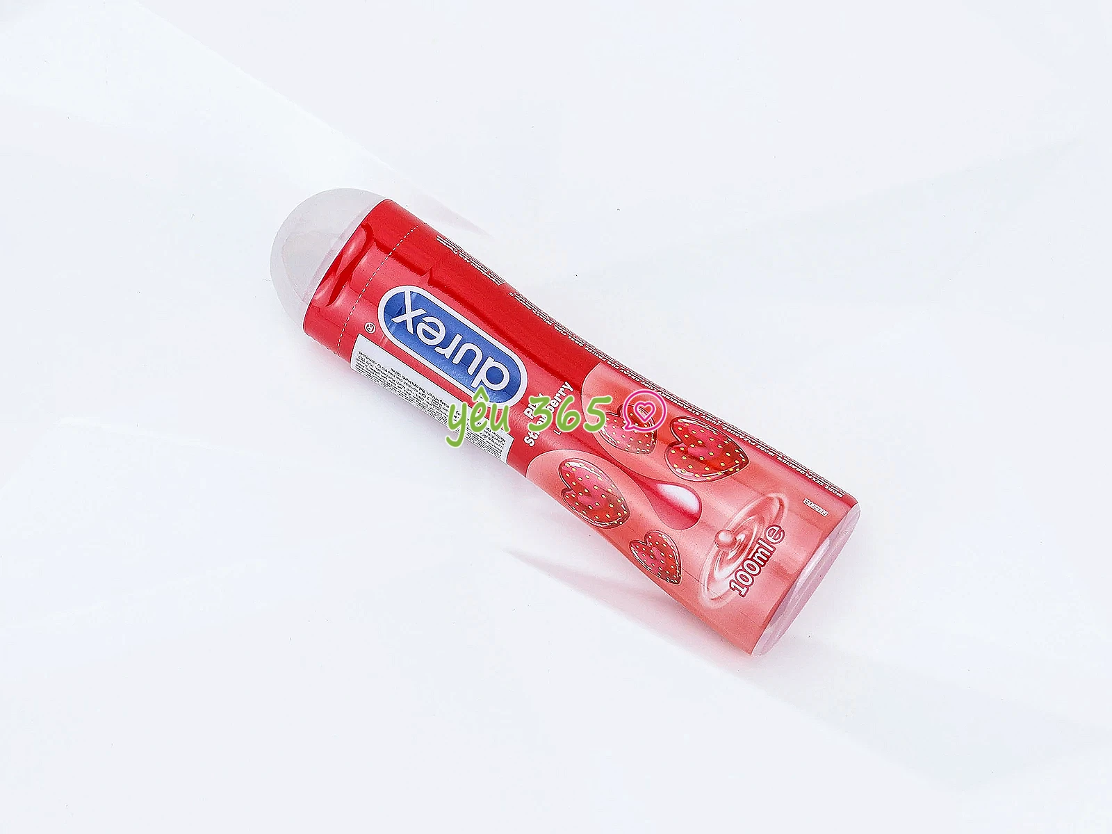 Gel bôi trơn DUREX Play Saucy Strawberry gốc nước mềm mịn giúp tạo cảm giác tự nhiên