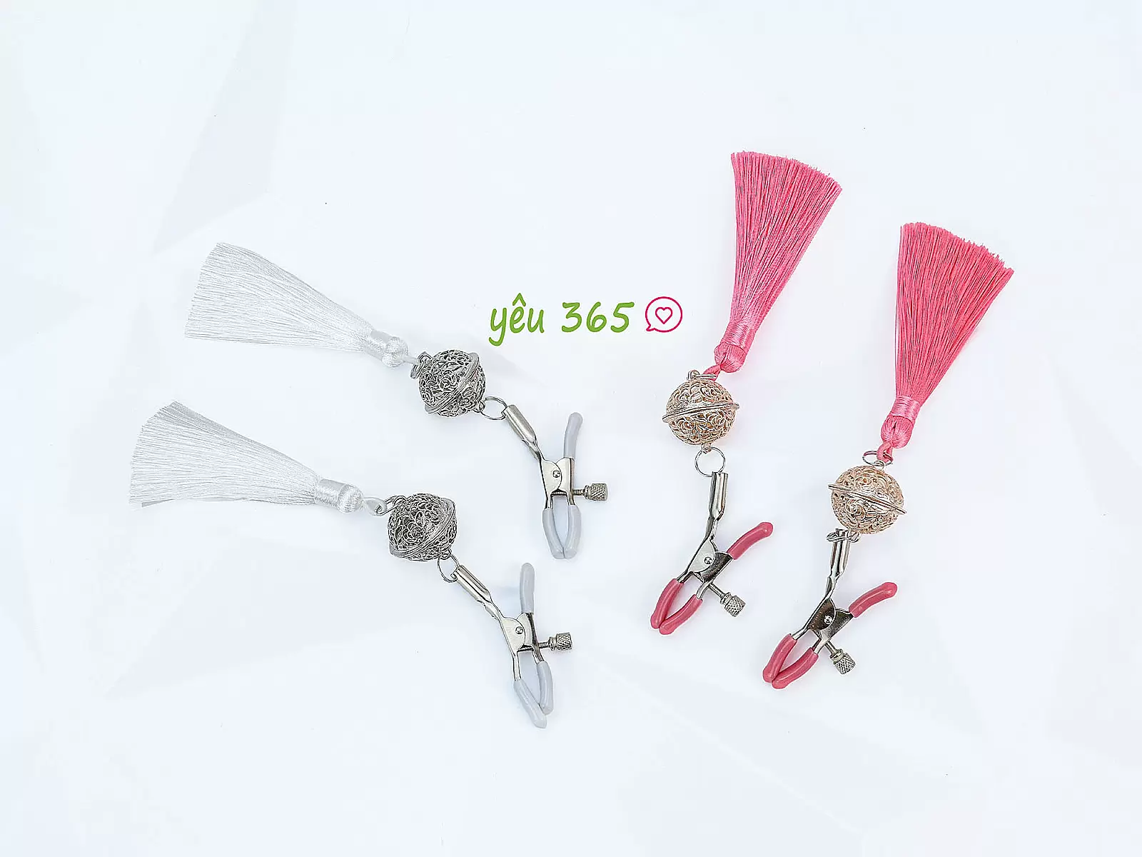 Lục lạc kẹp ti bạo dâm 3 màu kích thích dành cho nữ