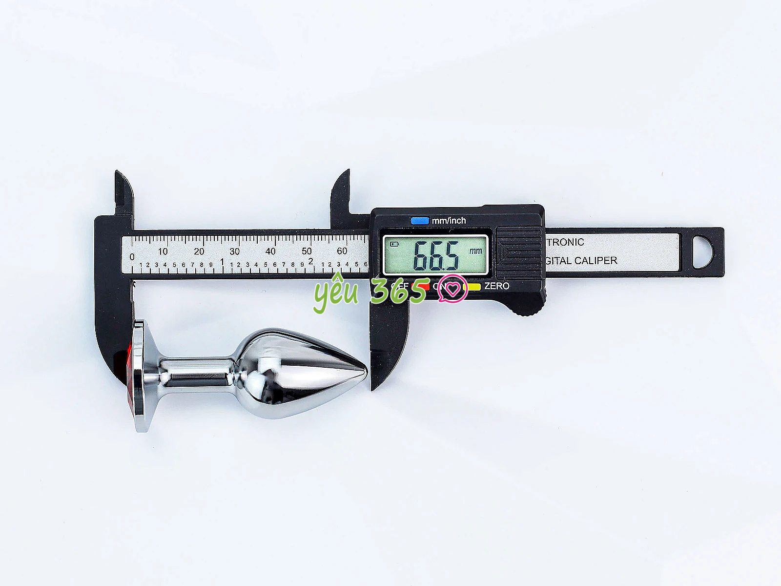 Đồ chơi kích hậu Inox size 2.55 cm đế pha lê nhiều màu sắc