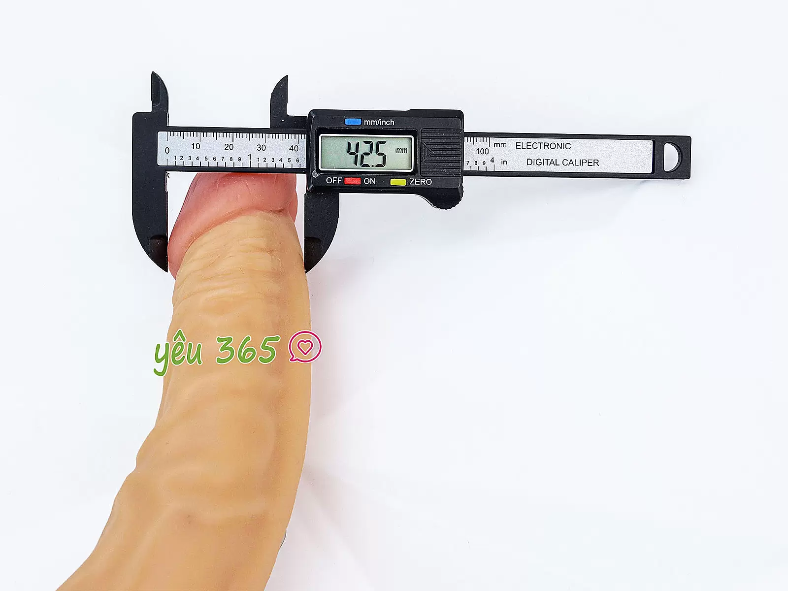 Dương vật giả có đế Lovetoy Real Extreme 8.5inch rung kèm điều khiển