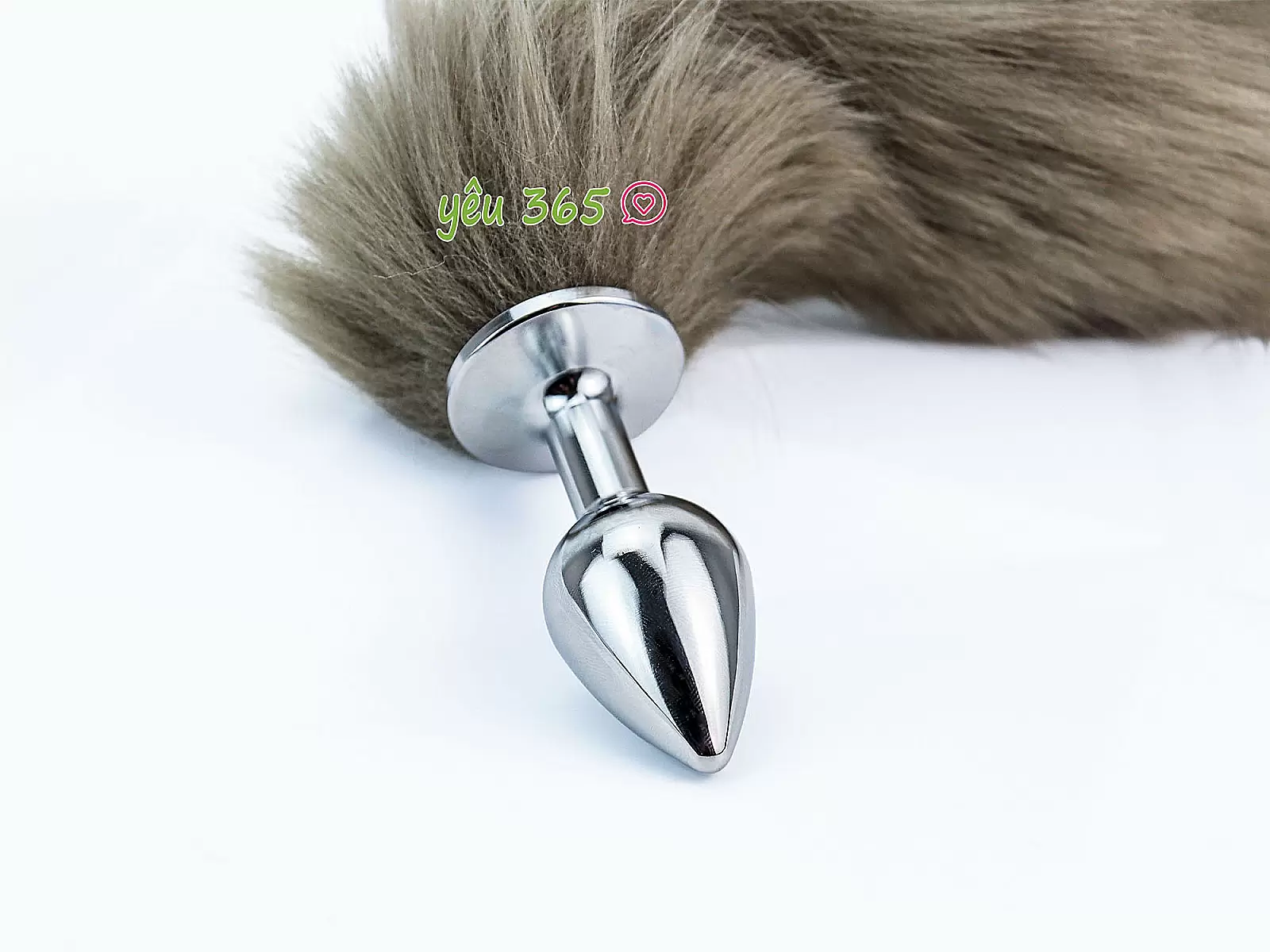 Đồ chơi kích hậu inox đuôi cáo xám rêu màu đẹp