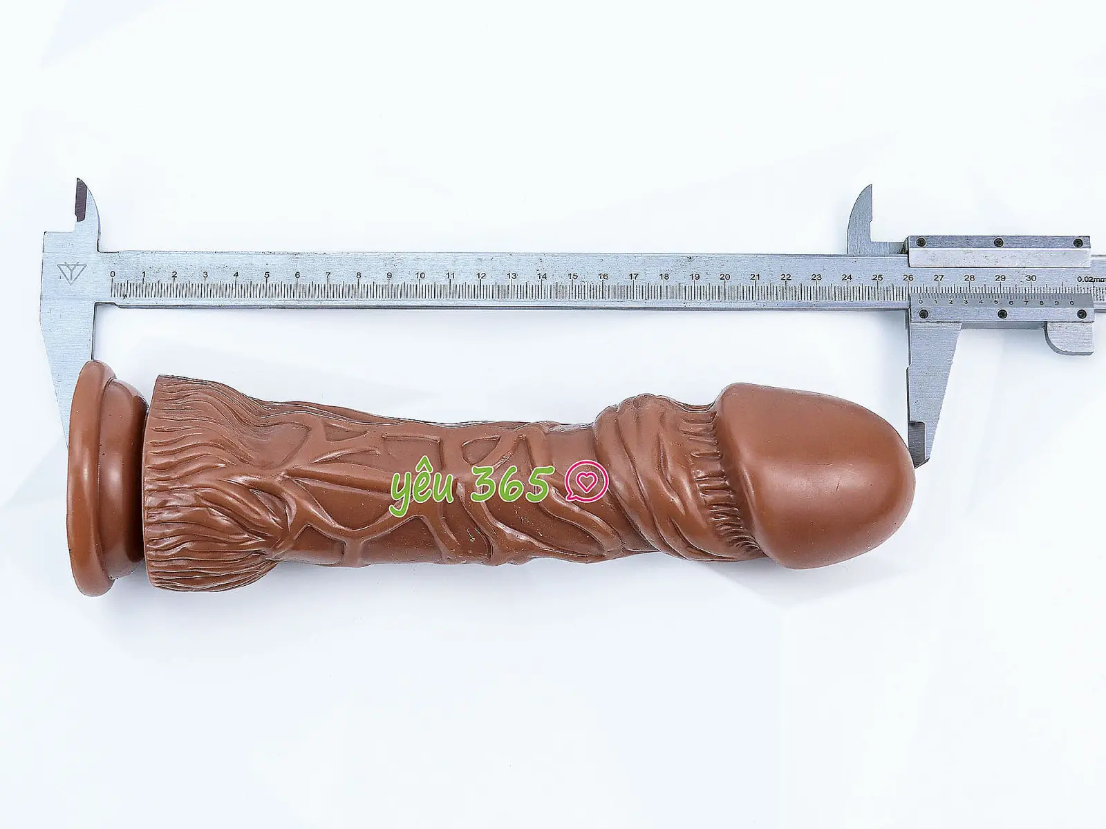 Dương vật giả có đế size cực khủng màu da