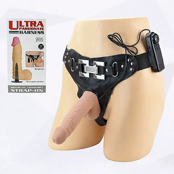 Dương vật giả có dây đeo Ultra Passionate Harness có rung