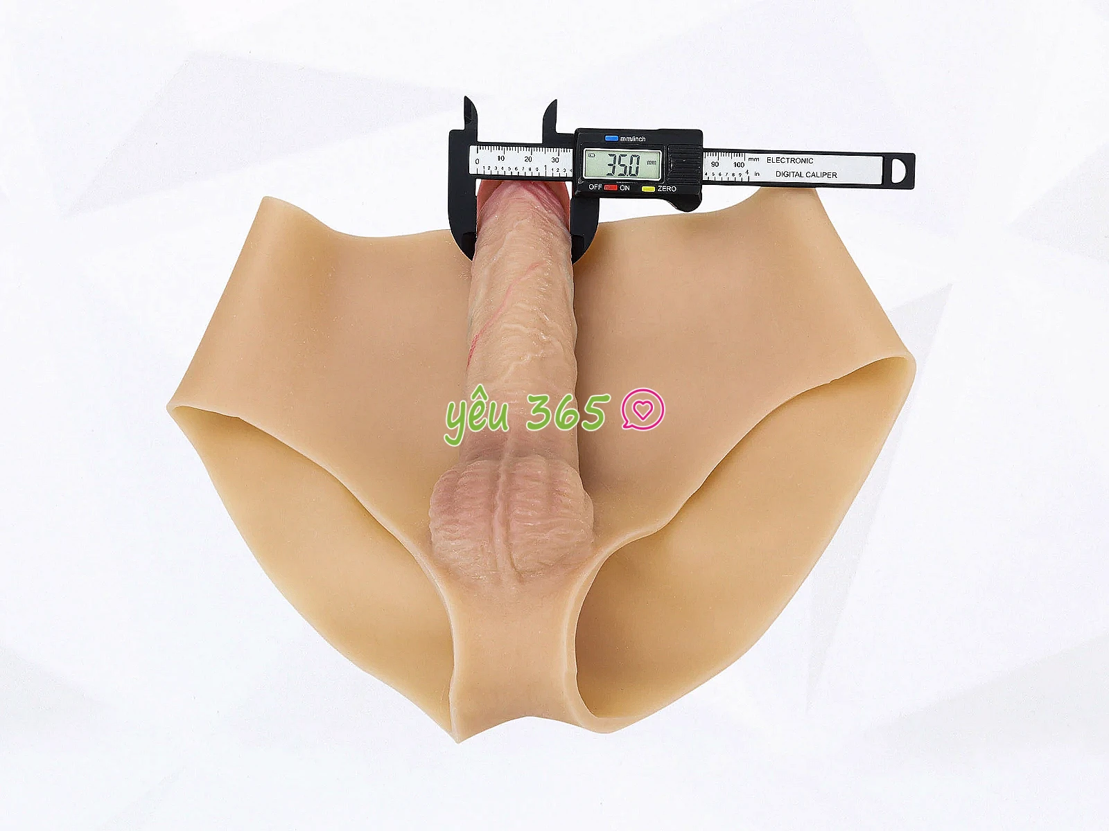 Quần tam giác silicon dương vật giả size to đặc ruột