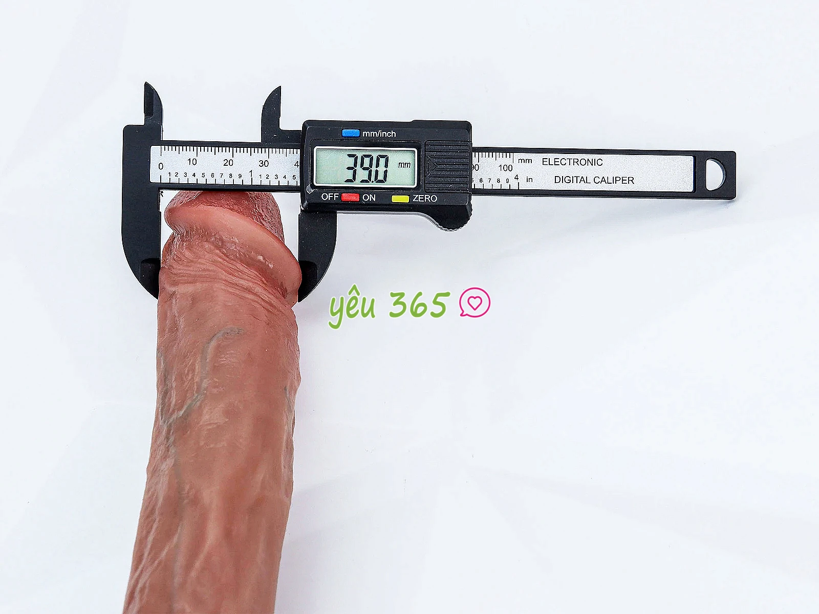 Dương vật giả có đế rung thụt cực mạnh phát nhiệt kèm điều khiển từ xa