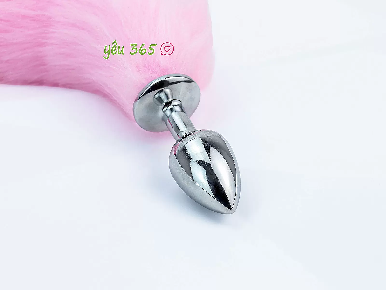 Dụng cụ kích thích hậu môn đuôi chồn hồng
