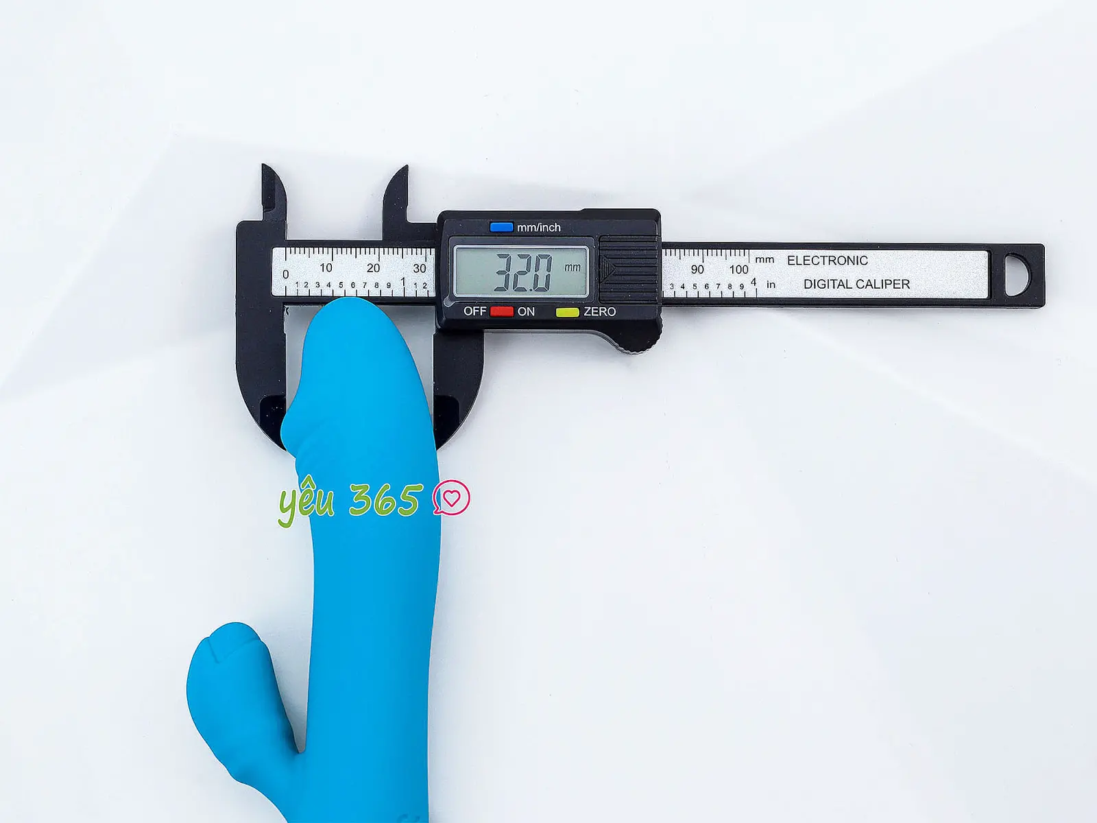 Dương vật giả đa năng nhỏ xinh Snappy