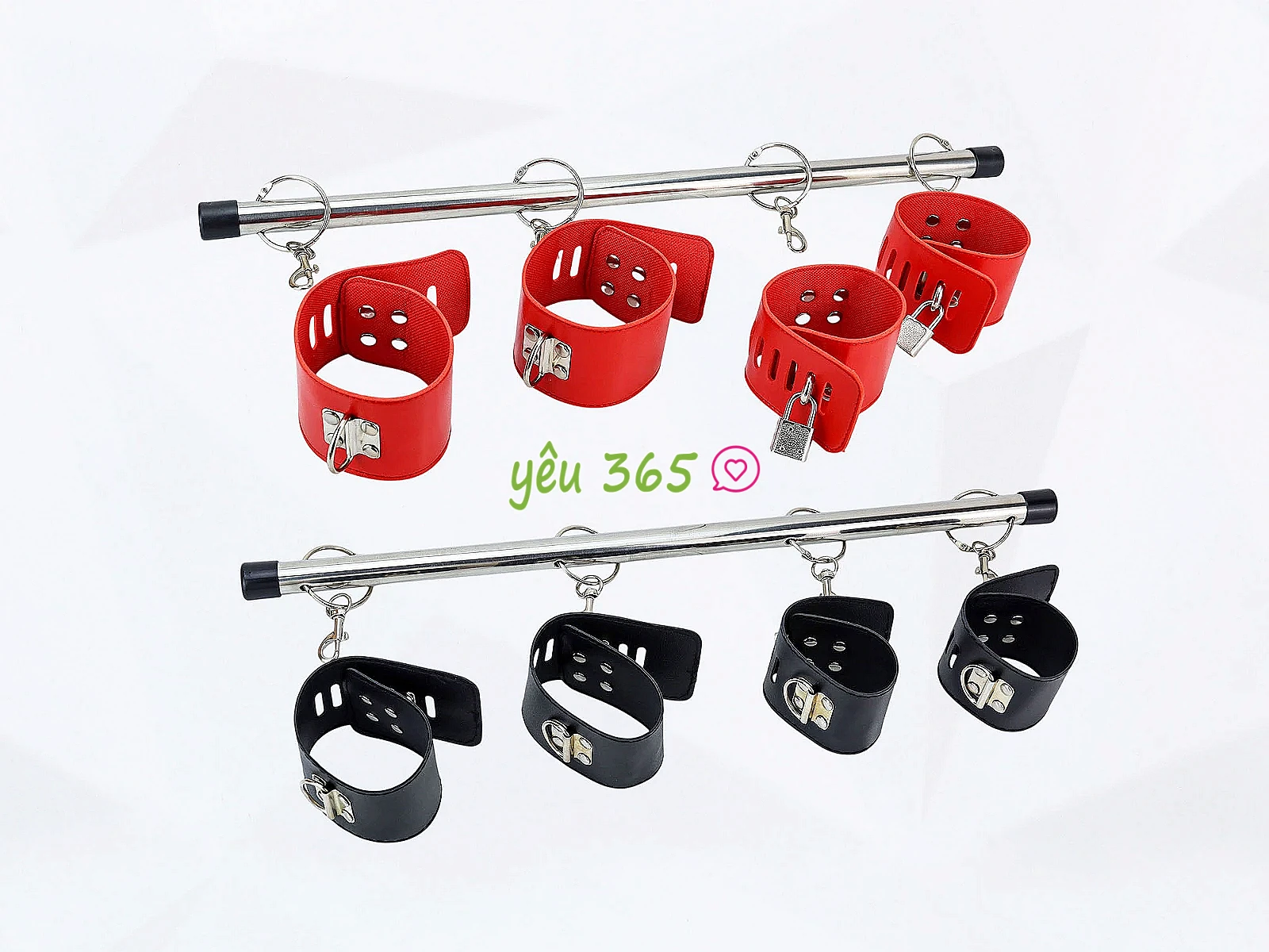 Đồ chơi tình yêu khóa tay và chân đỏ đen tăng thêm sự mới lạ cho các cặp đôi