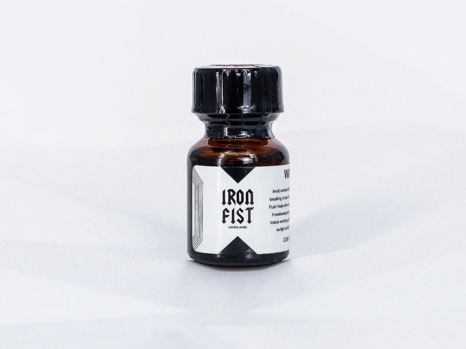 Chai h&iacute;t Iron Fist Leather Lovers 10ml tăng cảm gi&aacute;c hưng phấn