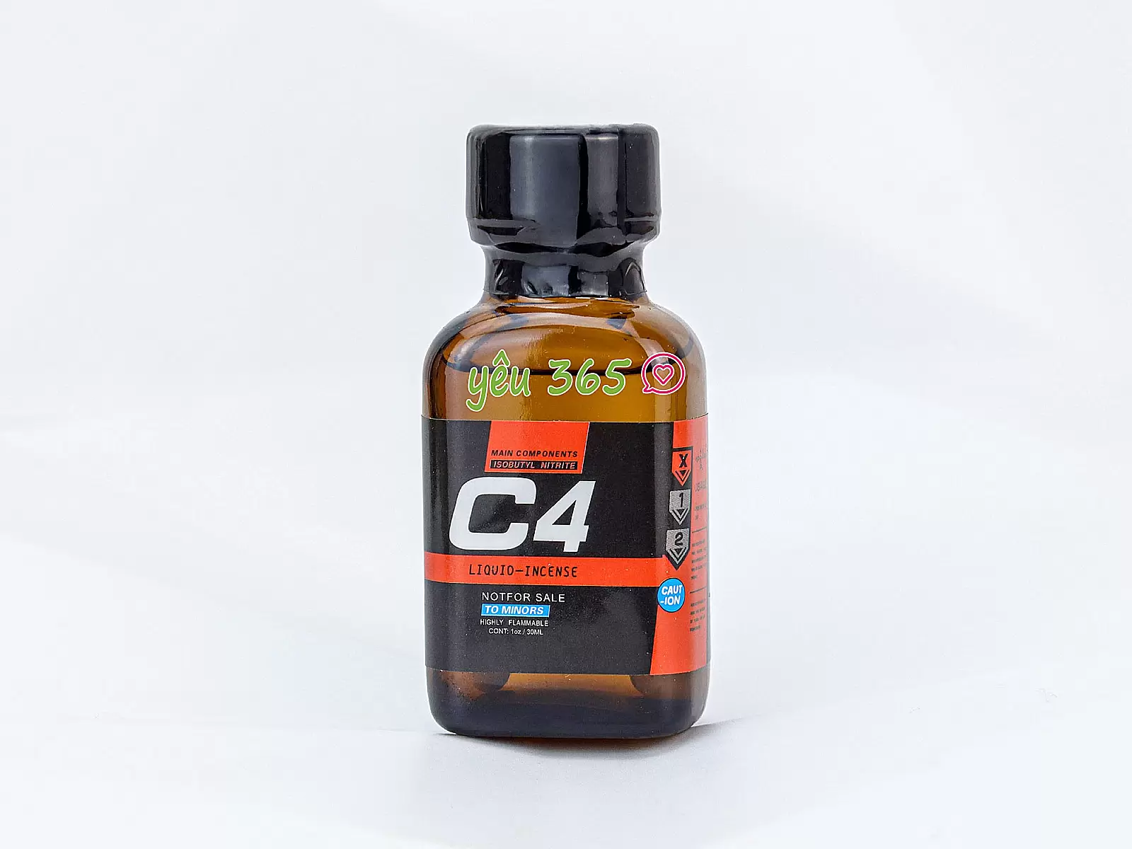 Chai hít C4 Liquid Incense Red 30ml tăng cảm giác khoái cảm