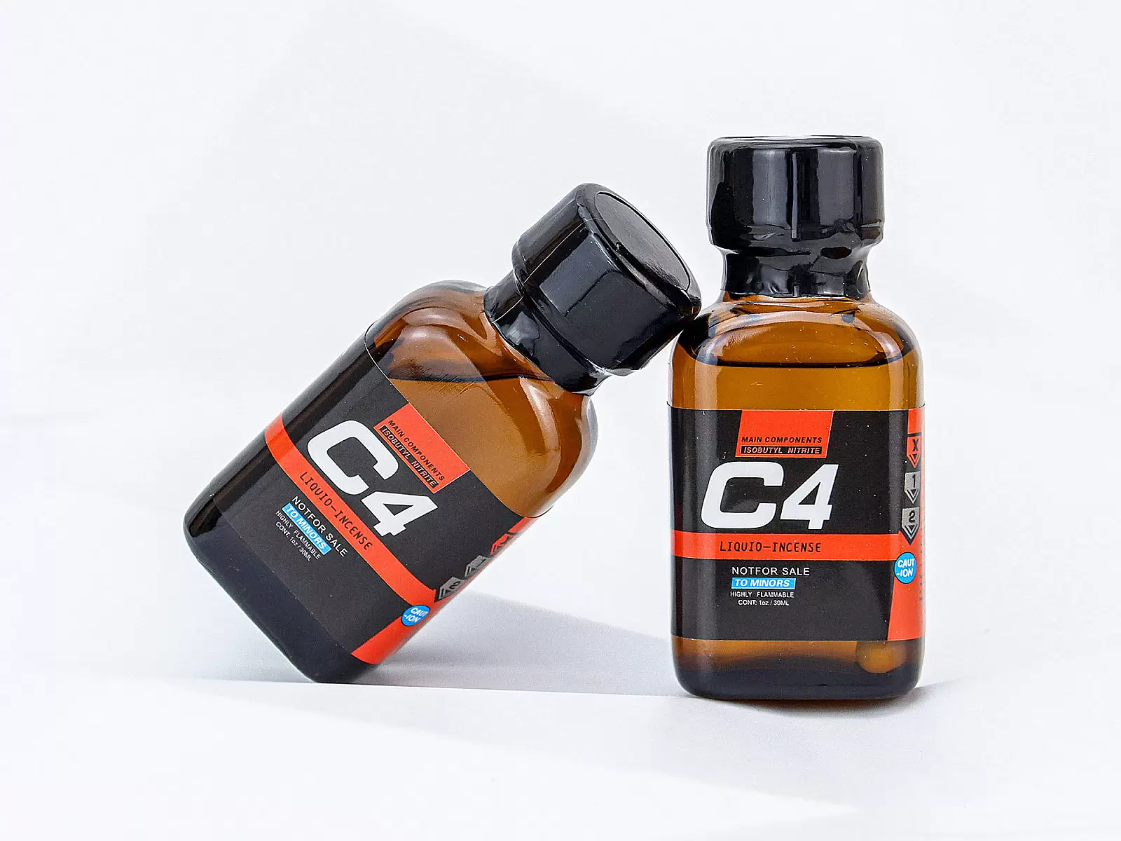 Chai hít C4 Liquid Incense Red 30ml tăng cảm giác khoái cảm