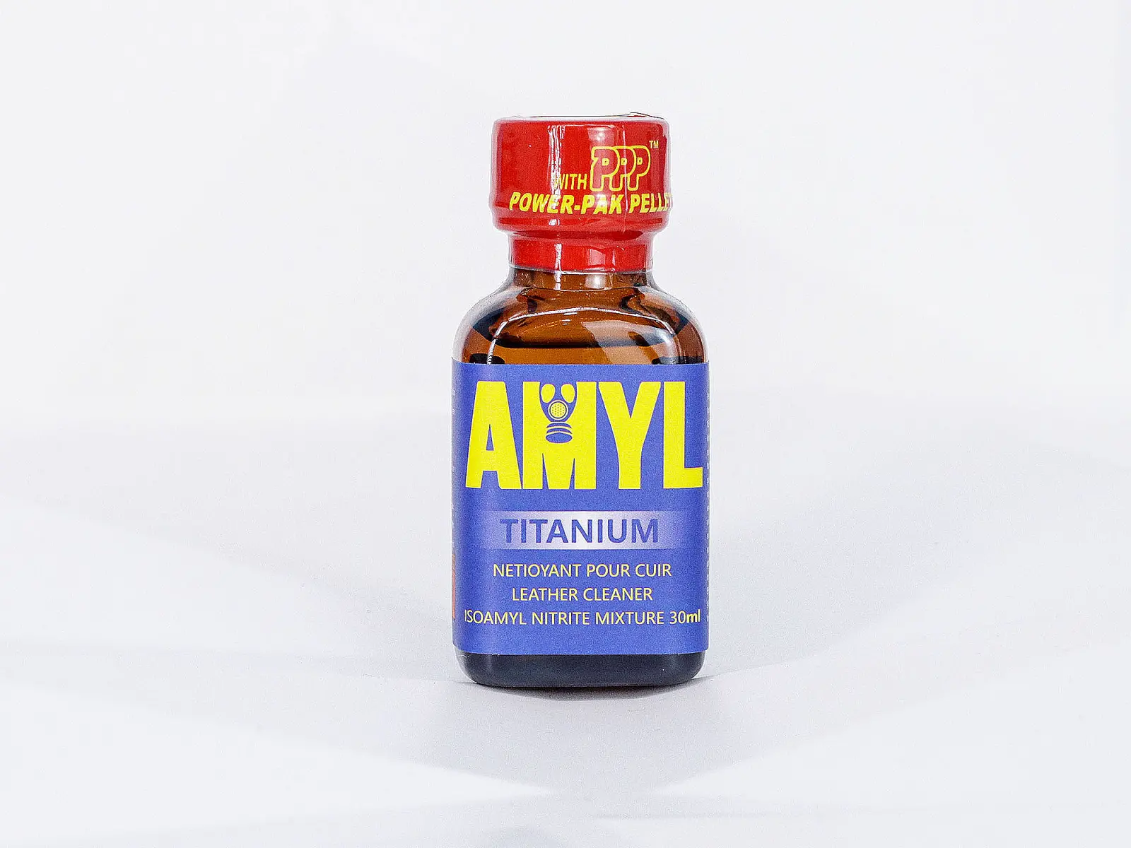 Chai hít Amyl Titanium 30ml kích thích tăng cảm giác hưng phấn